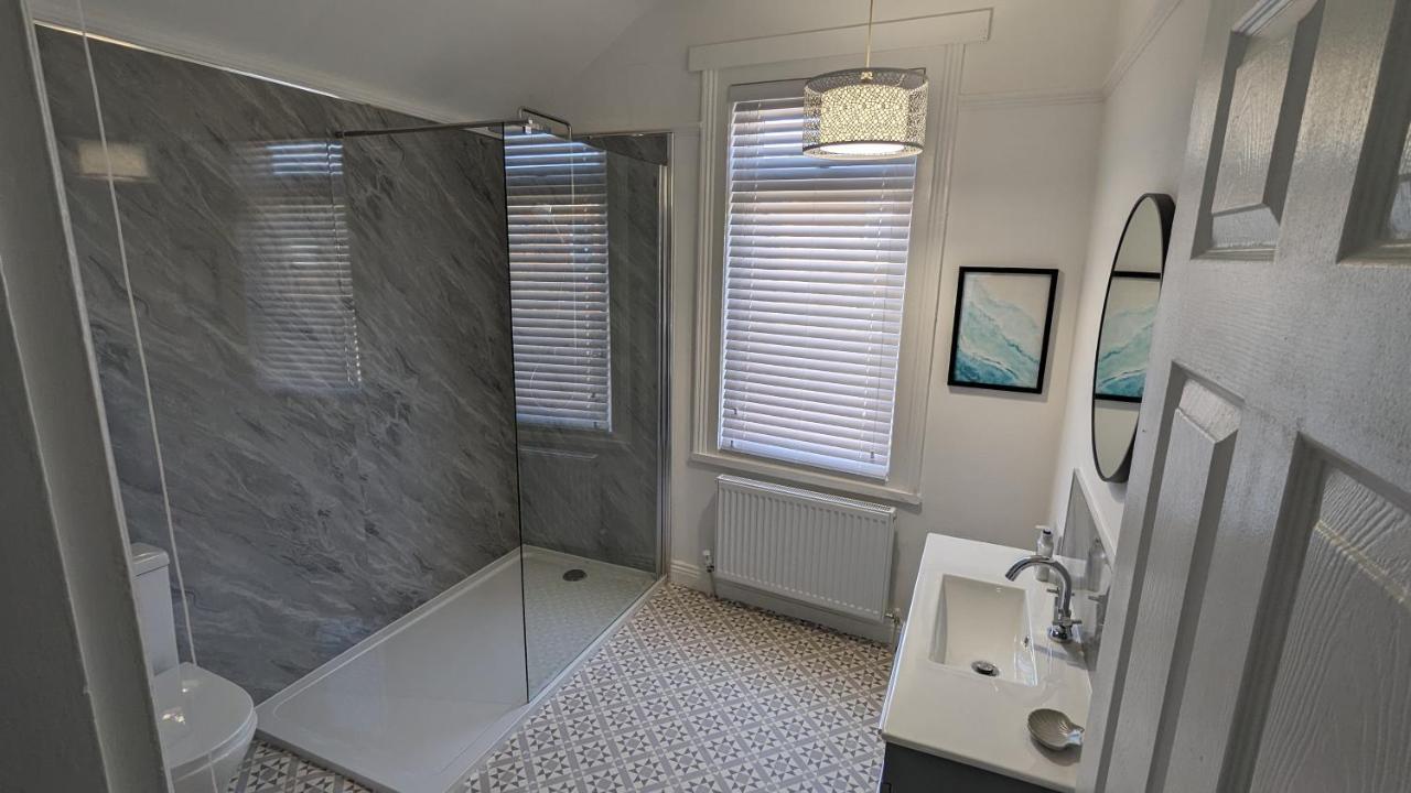 Seaside Escapes - With Relaxing Hot Tub! Villa Scarborough Eksteriør billede
