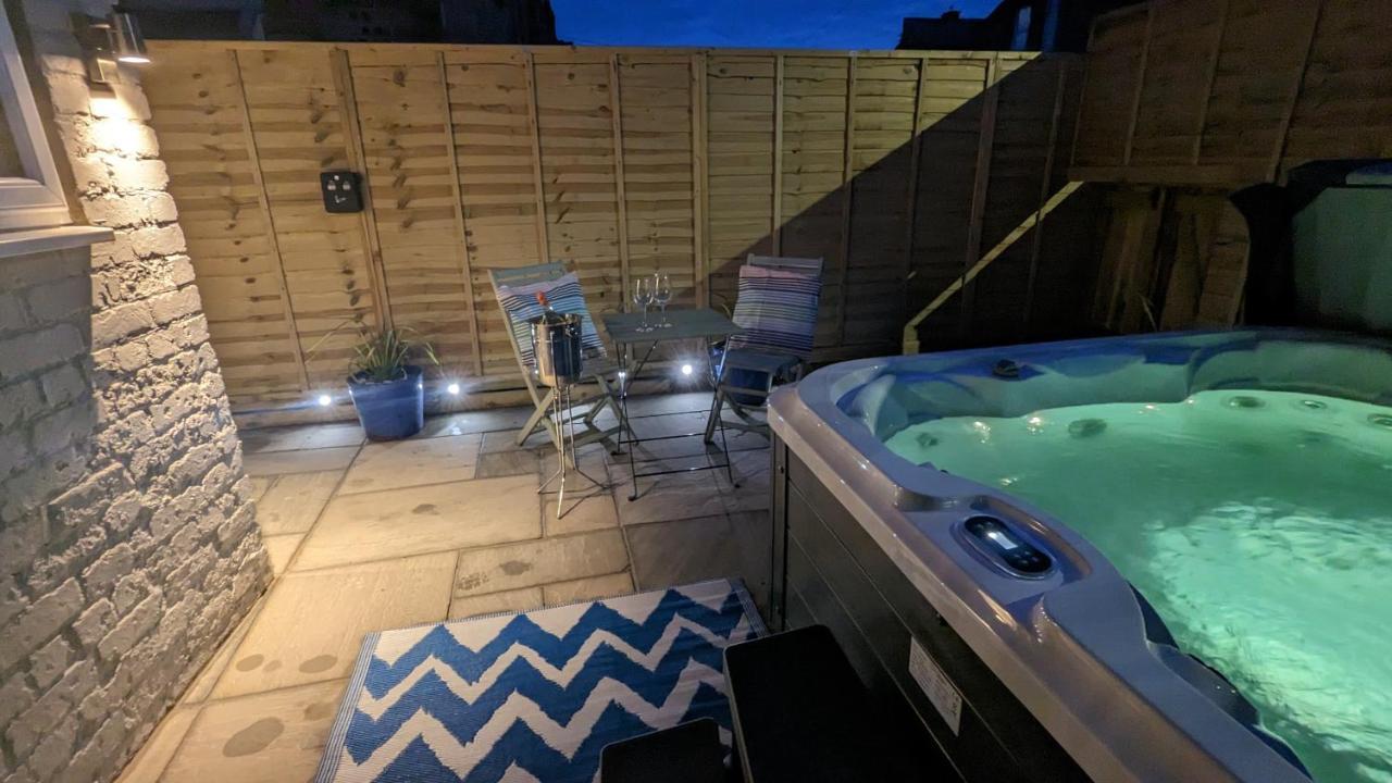 Seaside Escapes - With Relaxing Hot Tub! Villa Scarborough Eksteriør billede